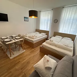 Cozy 5-person In 6 Viena